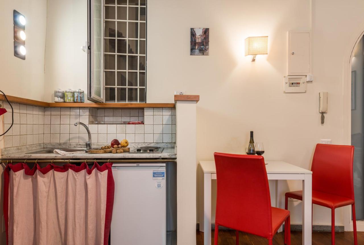 Colosseum Townhouse ローマ エクステリア 写真